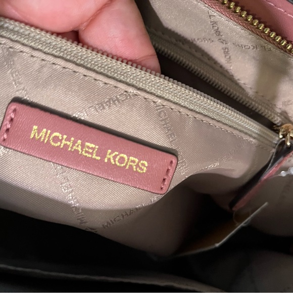 NWT, MICHAEL KORS, NEW,Avril ,Leather,with tag, with shoulder strap, Rose - Picture 8 of 12